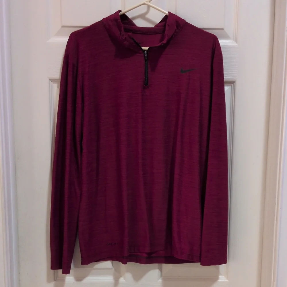 Nike Dri-Fit Men's Long Sleeve Quarter Zip Athletic Shirt Size Large - Wine